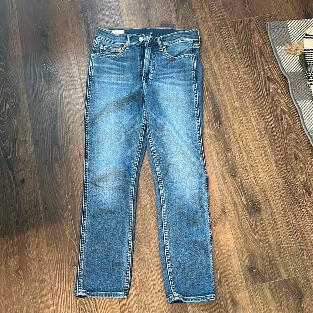 Gap cigarette high rise Size 28/6 Short